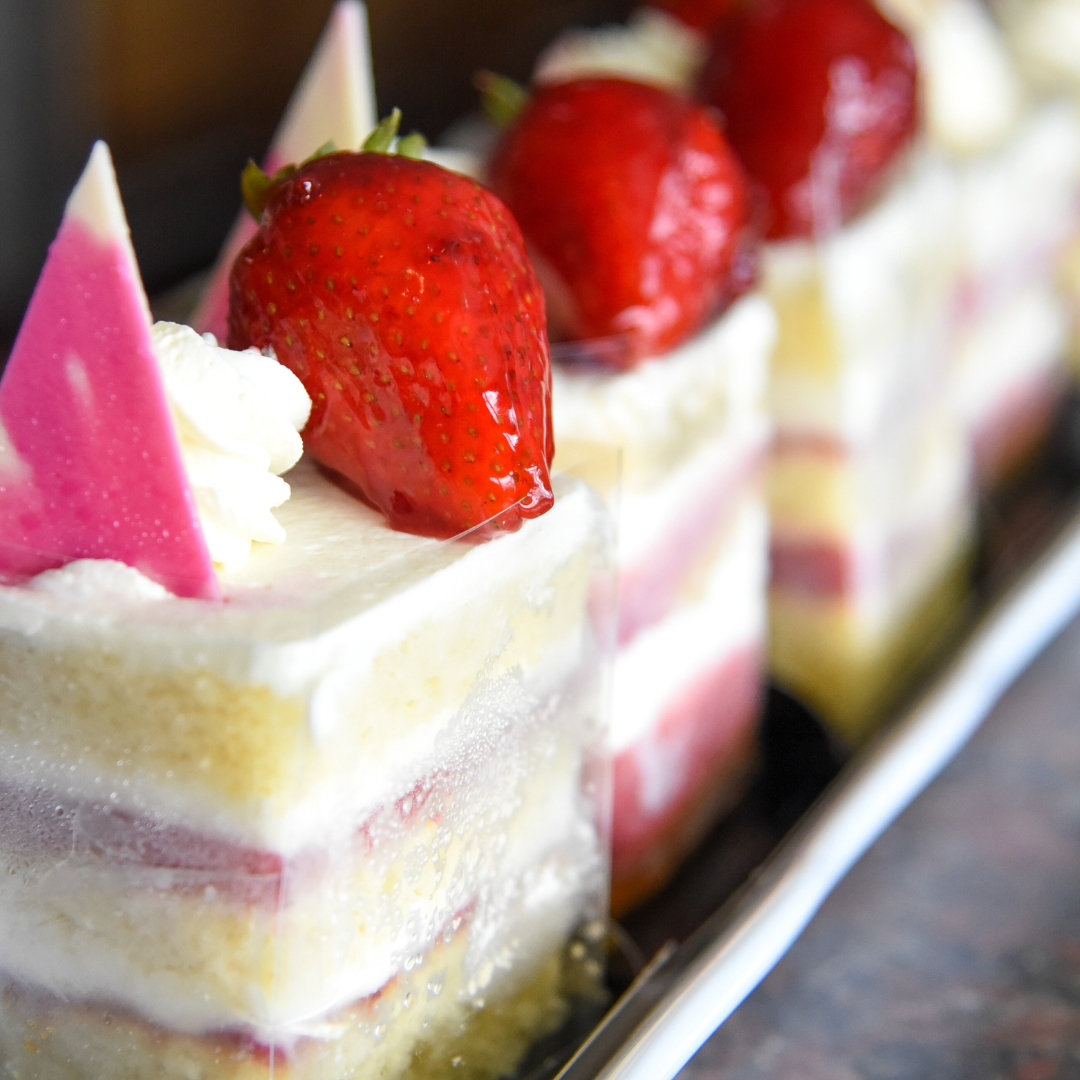 strawberry cream cake